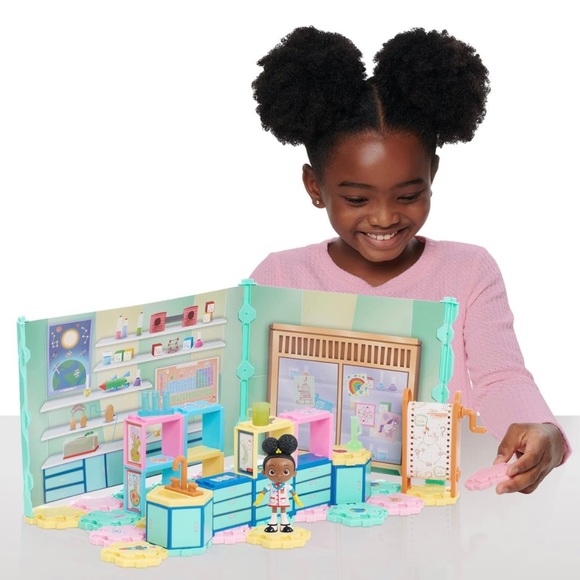 Just Play Ada Twist Deluxe Create-A-Lab Playset, STEM Toy Figures and Play-set. - Picture 7 of 9